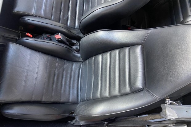 RoW 1985 Porsche 911 Carrera Cabriolet
