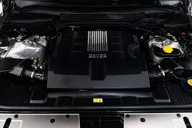 29k-Mile 2014 Land Rover Range Rover Autobiography