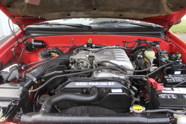 2000 Toyota Tacoma SR5 XtraCab V6 4×4 5-Speed