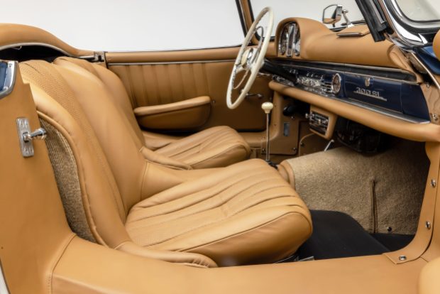 1961 Mercedes-Benz 300SL Roadster