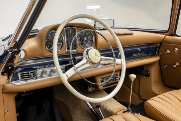 1961 Mercedes-Benz 300SL Roadster