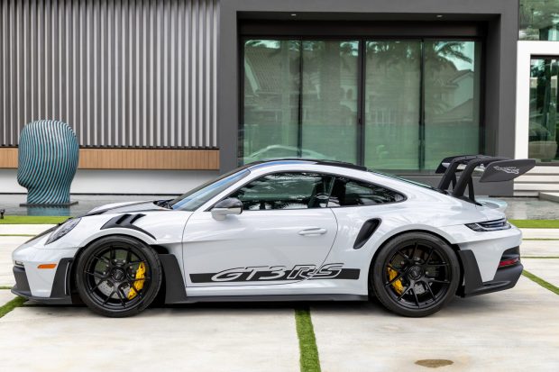 2025 Porsche 911 GT3 RS Weissach