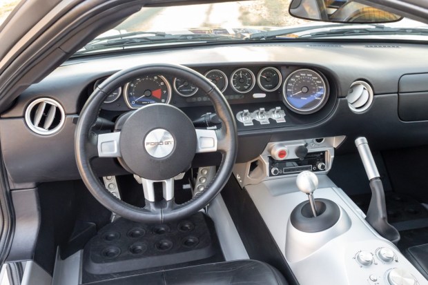 2,700-Mile 2005 Ford GT