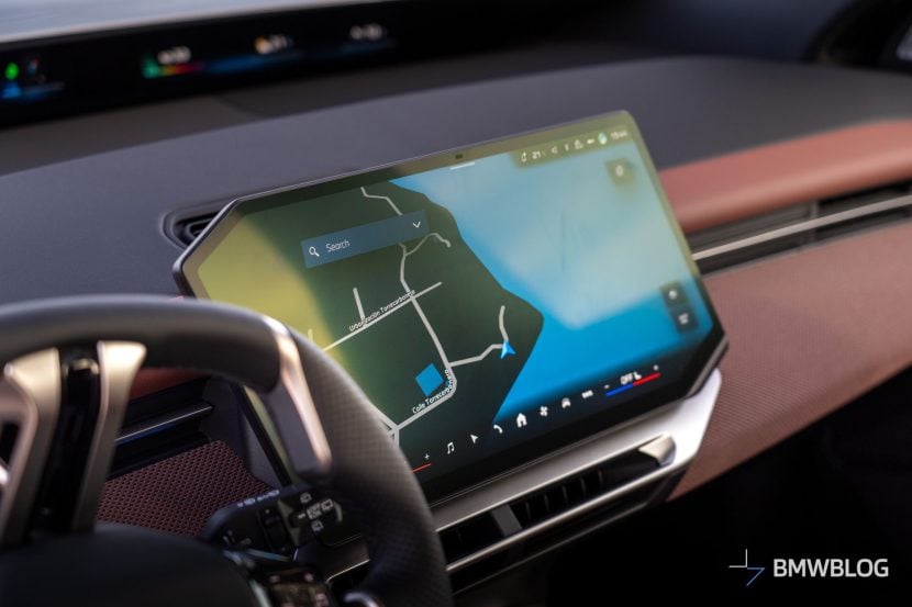 2025 BMW IX3 SPACE SILVER 13 2025 BMW IX3 SPACE SILVER showing the center display