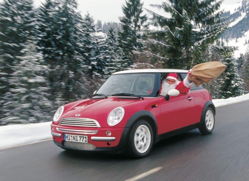 MINI COOPER CHILI RED WHITE ROOF WHITE MIRRORS 00