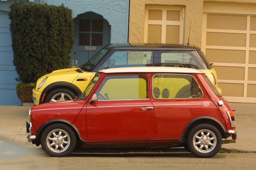 CLASSIC MINI AND R50 MINI COOPER 00