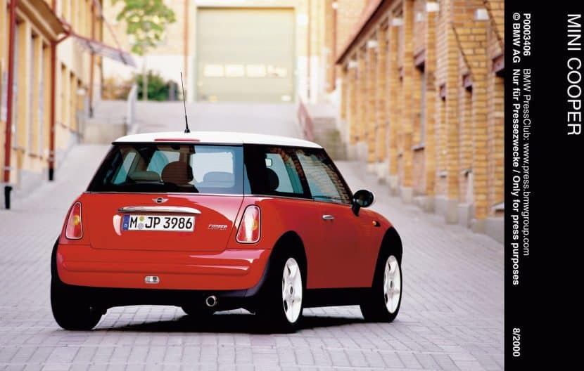 MINI PARIS UNVEIL SEPTEMBER 2000 01